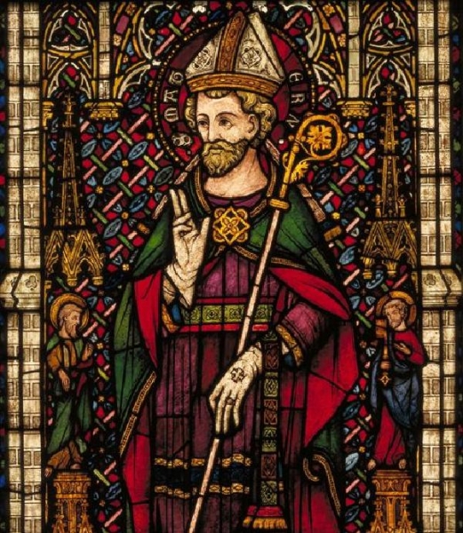 Der heilige Maternus, der erste namentlich bekannte Kölner Erzbischof, Abbildung auf dem Petrus-Maternus-Fenster des Kölner Doms, um 1320