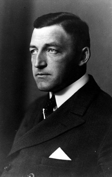 Hermann Freiherr von Lüninck, Porträtfoto, 1934