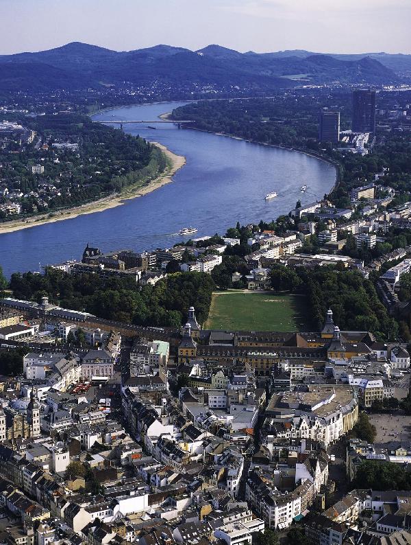 Schrägluftbild der Stadt Bonn