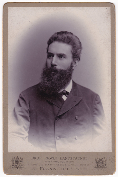 Porträtfoto W. C. Röntgen in seiner Zeit als Professor in Gießen, 1879-1888 (Erwin Hanfstaengl/Deutsches Röntgen-Museum)