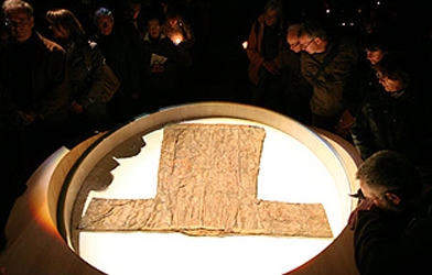 Ausstellung des Heiligen Rocks im Trierer Dom, 2012