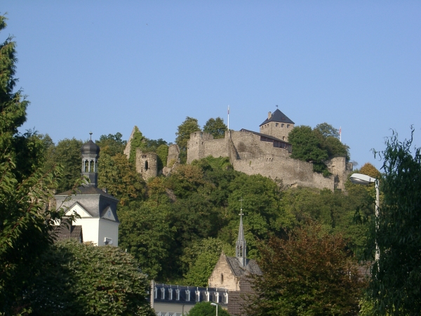 Ruine der Burg Sayn bei Bendorf, 2005