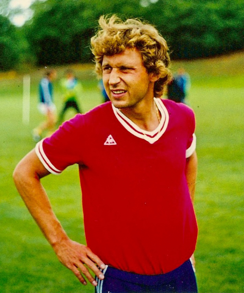 Heinz Flohe im Trainingscamp des 1. FC Köln der Sportschule Grünberg, 1. Juni 1976