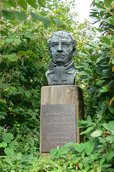 Bronzestatue von Johannes Löh
