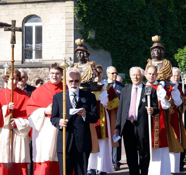 Prozession mit den Reliquienbüsten der heiligen Cassius und Florentius anlässlich der Erhebung der heiligen Adelheidis von Vilich als Bonner Stadtpatronin, 2009